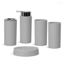 Set di accessori per il bagno Tinta unita Articoli da toeletta per il bagno Tazza per collutorio in plastica Portaspazzolino Scatola per sapone Cinque pezzi