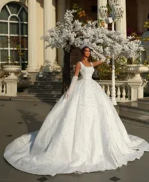 Elegant Ball Gown Wedding Dresses Appliques Bateau Sleeveless Straps Sequins Beads Lace Ruffles Celebrity Floor Length Luxury Celebrity Bridal Gowns Plus Size