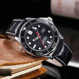 2021 Высококачественный бренд бренда мода роскошная серия из трех пин -серий мужской часы Solid Color Simple Style Dial Calendar с Lu192R