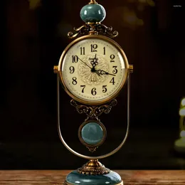 Bordklockor Swing Desktop Light Luxury Clock vardagsrum Dekoration Desk Hem Ornament Retro Quartz