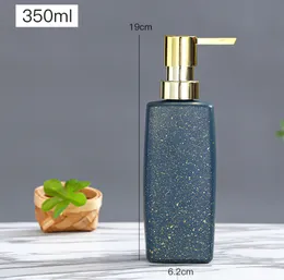 最新の 12 オンス プレスオン ガラス液体ソープ ディスペンサー エマルジョンは、さまざまな色でボトル詰めされており、カスタム ロゴをサポートしています。