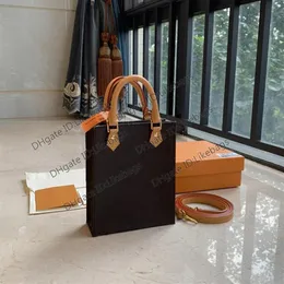 Petit Sac Plat Cross Body Bag 미니 토트 크로스 바디 핸드백 지갑 지갑 가방 상자 진짜 가죽 스트랩 럭셔리 디자이너 가방 WOME250G