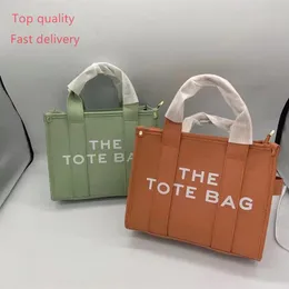 The Totes Bags Borse firmate Borsa di lusso da donna 10 colori Portacarte Fashion Cross Body semplice Pu Shoulder tote portatile walle280T