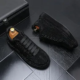Модные роскошные дизайнерские дизайнеры Charm RineStone Casual Shoes for Men Flats Punk Rock Loafers Toping Contiekers Zapatos Hombre DA019
