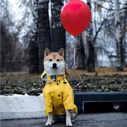 犬のアパレル風の防風と雨プルーフイギリスのレトロパッド入りレインコートペットジャケット