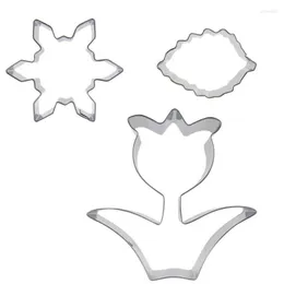 Baking Moulds Snowflakes Fallen Leaves Roses Shape 3 Pieces Biscuit Cutting Molds Tools Cake Decorating Soft Candy Tools.