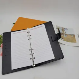 Stor skrivbordsagenda omslagsinnehavare Memo Planner Men A5 Notebook Diary Luxury Designer Agenderas Protective Case Card Passport Holder WA240S