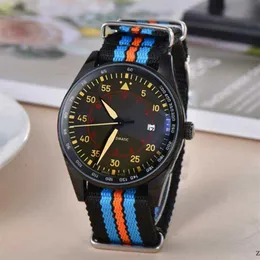 Orologio di Lusso Mens Watches Leather Strap Automatic Pilot Watch Montre de Luxe High Quality Man Sport wristwatch wristwat278e