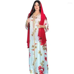 民族衣類イスラム教徒の印刷ドレス中東レースリブドローブクールで滑らかな生地ドバイの女性の赤い花が流れるスカート