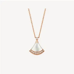 Womensjewelry Shell Pendant Necklace Gem Pendants Necklace Diamond Gold Sweat-Surewous and Colorfast Ladies Fashionhigh Quality Materials