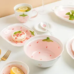 Schalen Kawaii Strawberry Bowl Keramikplatte Set süßes Mädchen Herzgeschirr Kinder Reis Küchenzubehör