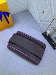 Män reser kosmetiska väskor arrangör kvinnor kosmetiska fall grön lila färg ny designer makeup väska toalettartikar pouch281y