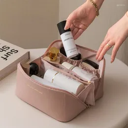 Caixas de armazenamento Bolsa de cosméticos de couro grande para mulheres organizador de alta capacidade Bolsa de maquiagem Caixa feminina