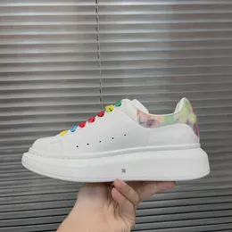 2022 nouveau Designer Couple Shoe Fashion Sneakers Luxury Jelly Multicolore Disponible Surface en cuir souple dans les tailles exactes 35-45 en cours d'exécution à la mode