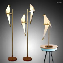 Lampy podłogowe Led Bird papierowa lampa Home Deco nowoczesne złote stojące sypialnia salon Origami Light Study Reading Table