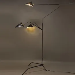 Lampy podłogowe Nordic Regulowana rotacja Lampa LED salon Decor Domowe Stałe światło oświetlenie wewnętrzne sypialnia do czytania