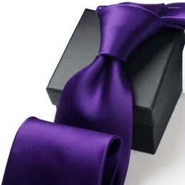 Bow Ties 2022 Men Designers Fashion 7cm England Business Casual Neck Tie Solid Color Wedding Party Groom With Gift Box