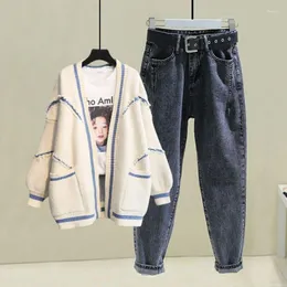 Kvinnors tv￥bitar byxor Kvinnor 2022 Autumn Fashion Jeans Set Sticked tr￶ja Cardigan Coats Kvinnlig h￶g midja harem damer tv￥-stycken kostymer