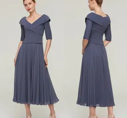 Ink Blue A-Line Mother of the Bride Dress Plus Size V Neck Ankle Length Chiffon Half Sleeve Pleats Bridal Party Gown 2023