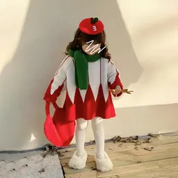 Boże Narodzenie dziewczyny czerwone poncho dla dzieci z kapturem z kapturem sweter z długimi rękawami Płaszcze 2022 Fall Winter Children Chilting Shawl Xmas Princess Cape A9255