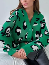 Kvinnors tröjor vintergrön leopard tryck cardigan kvinnor avslappnad lös tjock varm stickad tröja lady v-ringning långärmad all-match