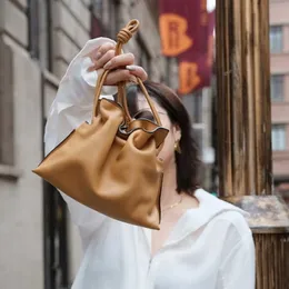 Новый дизайнер 24SS Totes сумки подлинный кожаный мессенджер женские сумочки ковш Fahion бренд роскошные дизайнерские струны кросс -тел на плеч