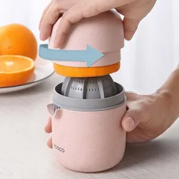 Hand Fruit Juicer Citrus Orange Squeezer Lid Rotation Press Anti-Slip Reamer for Lemon Lime Grapefruit Capacity Machine