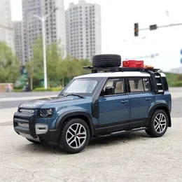 Diecast Model Car 1/24 Rover Defender Alloy Metal Toy Off-Road Vehicles Simulation Collection Kids Gifts 221103