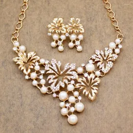 Серьги ожерелья устанавливают золото серебряный серебряный юбилейный романский романский лоскут Gatsby Flower Leaf Penle Pearl Bridal Prom Dewelry 2022