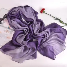 Lenços de luxo gradiente de luxo lenço de seda feminino marca sólida femme shawls envolve Mulberry Bandana Head Cheveux Fashion Lady Wedding Poncho