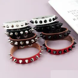 Bangle Bangle European och American Fashion Punk Style Spiked Leather Armband Nonmainstream Rivet ArmeletsBangle Drop Delivery Jew Dharu