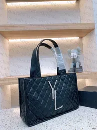 Novo Gaby Quilted Tote Fashion Ringer Women Bag Tote de alta capacidade Logo Metal Metal Official Official Luxury Designer Brand