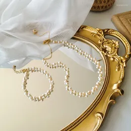Anhänger Halsketten Koreanische Version der Retro Temperament Mode Trend Linie Unregelmäßige Süßwasser Perle Armband Halskette Kalten Wind Schmuck