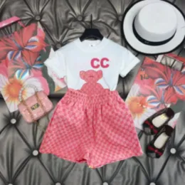 럭셔리 디자이너 의류 세트 아이 티셔츠 핑크 모노그램 패션 영국 패션 브랜드 여름 어린이 보물과 소녀면 2 피스 JJT