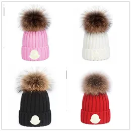 Designer Femmes Hiver Bonnet Pompon Épais Chapeau Chaud Pour Câble Extensible Doux Veet Automne Tricoté Pompons Design Bonnets Chapeaux Patchwork Femme Skull Caps F-9