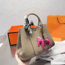 Borse firmate di lusso da donna Borsa da giardino alla moda Borsa classica da donna con sciarpe e borsa in pelle di mucca di cavalli