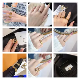 Luksusowa kolekcja pierścionków z biżuterią Klasyczny pierścionek z modnym designem Pierścionek premium Akcesoria dla kobiet Znakomity prezent dla przyjaciela rodziny Popularna marka projektantów Wybrana jakość