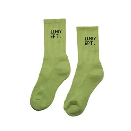 Galeri Bölümleri Spor Çoraplar 2 Çift Tasarımcı Çorap Sonbahar ve Kış Graffiti Mektupları Sokak Sanatı Saf Renk Pamuk Havlu Alt Spor Çorapları Erkek ve Kadın Moda 498
