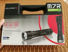 M7R Lanterna multifuncional recarregável preta LED 8407R 6669132