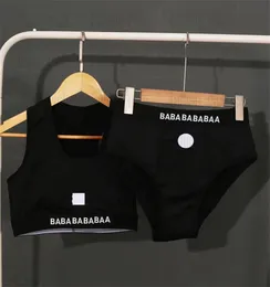 Lyxdesigner dam badkläder Beach bras byxor Set Bekväm tråd gratis sportunderkläder Svart vita underkläder