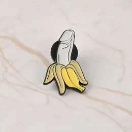 Broszki kreskówkowe kreatywne obrane modelowanie owoców bananowych -enamel pinowe odznaki klapowe broszka zabawna biżuteria modowa