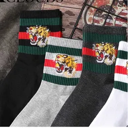 Socks Hosiery Autumn and winter pure cotton women's socks embroidered tiger stripes funny men's mid-tube basketball sports socks T221102