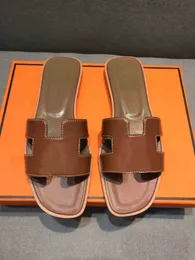2022 Diseñadores Mujeres zapatillas Zapatos de cuero genuino H SUMMERO ORAN SANDALES FLIP FLIP FLIP CROCODILE PIEL SLIDES LADES PARTIR SANDAL DE SANDAL BODA RG05