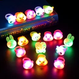 LED -handskar barns mjuka lim glöd ring söt djurring tecknad flash leksak d67