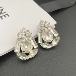 Ohrstecker 2022AR Schmuck Schwerer Industrie-Stil Diamant-Intarsien-Blumen-Frauen-Ohrring und Ohrclip