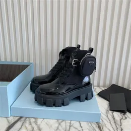 2022 Botas femininas Rois martin botas de combate de inspiração militar bolsa de náilon presa ao tornozelo com alça Bota de tornozelo de alta qualidade preto fosco sapatos de couro envernizado