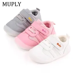 First Walkers Usisex Baby Shoes Toddler Walker Girl Kids Soft Rubber Booties antislip 221107