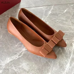 Klänningskor Fashionabla kvinnors högklackade damer Bow Tie Wedge Strap Heel Elegant Design Shoe Storlek 34-44