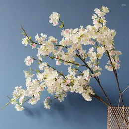 Fiori decorativi 3Pc Simulazione Ramo di fiori di ciliegio a 4 forchette Seta Decorazione di nozze Strada conduce Sfondo Composizione floreale Sakura Home Deco
