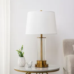 Lâmpadas de mesa Lâmpada de haste de vidro de cristal Sala de estar quente pano simples em estudo Bedroom Bedside E27